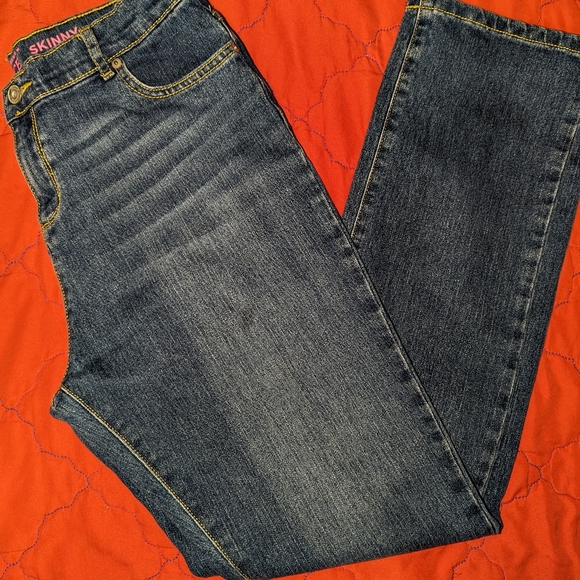 Children's Place Girls Jeans - Picture 2 of 4